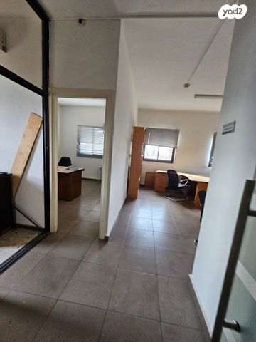 מבני תעשיה, אזור תעשיה מפרץ, חיפה