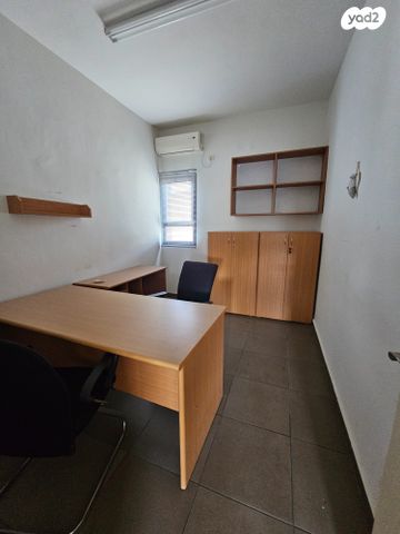 מבני תעשיה, אזור תעשיה מפרץ, חיפה