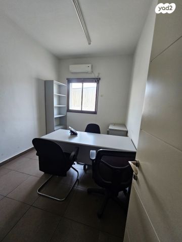 מבני תעשיה, אזור תעשיה מפרץ, חיפה