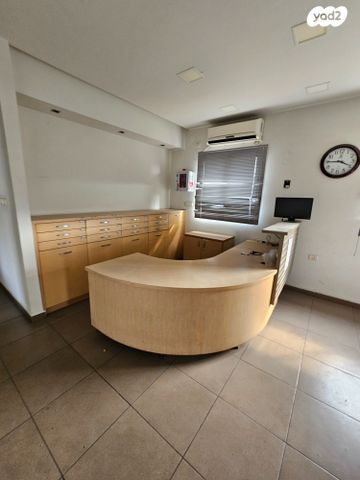 מבני תעשיה, אזור תעשיה מפרץ, חיפה