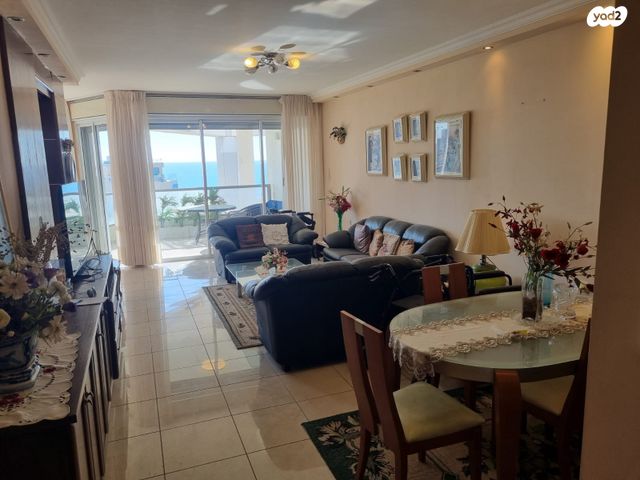 דירה, דרך בן גוריון, בת ים