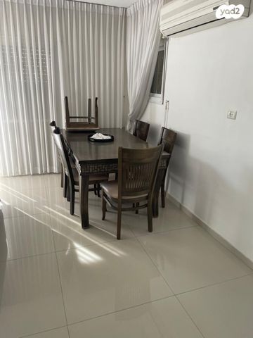 דירת גן, רפאל דה לה פרגולה, גילה, ירושלים