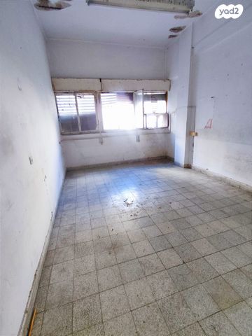 בניין מגורים, חיפה