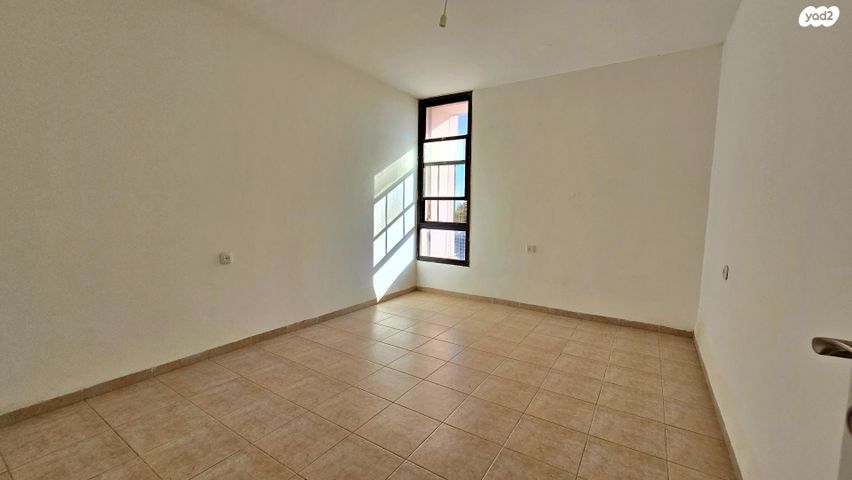 דירה, משגב, מגדים, כרמיאל