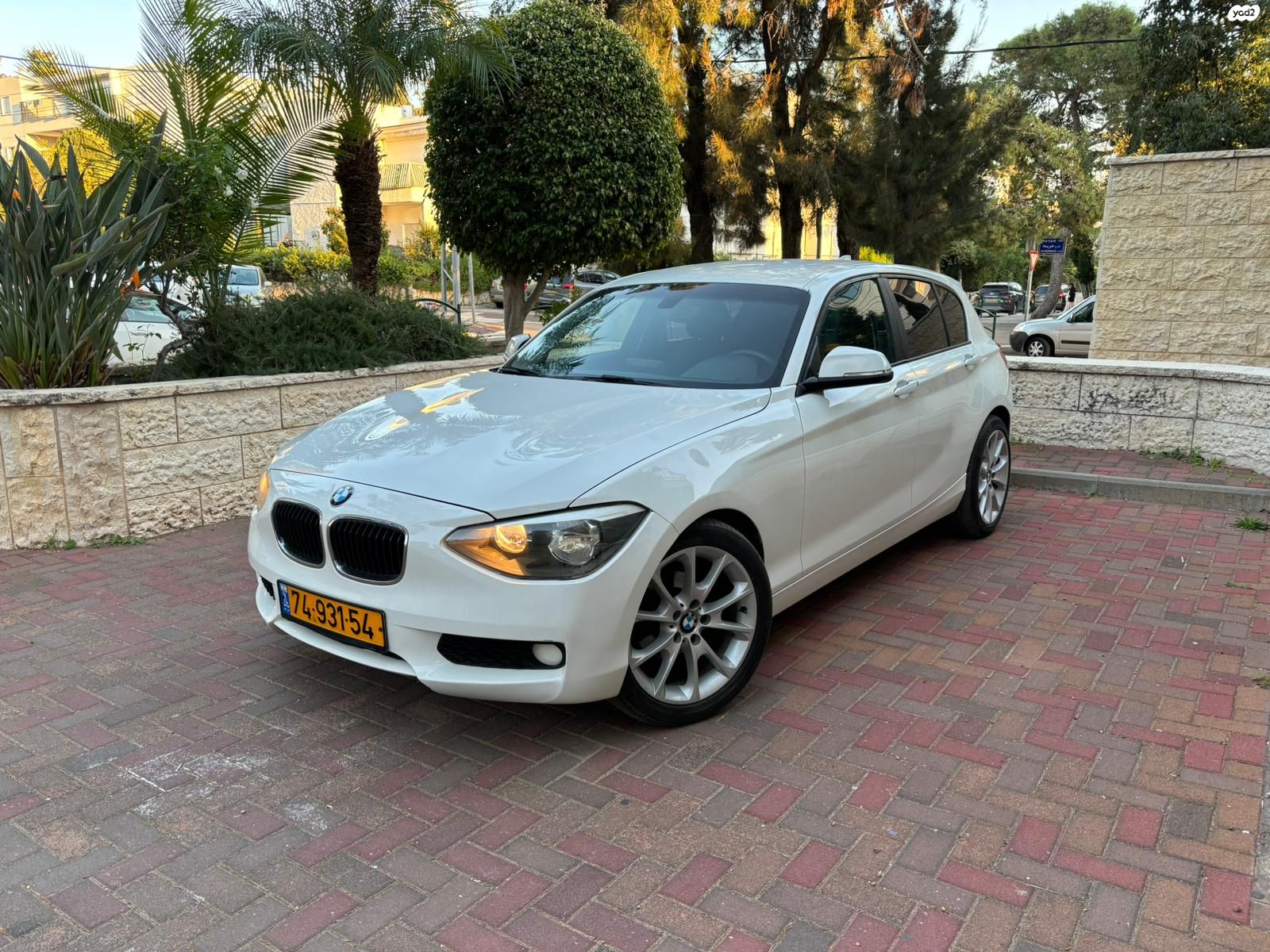מודעת רכב ב מ וו סדרה 1