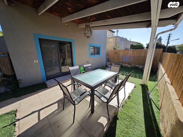 בית פרטי/ קוטג', דן 4, רובע א', אריאל