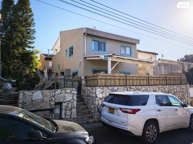 בית פרטי/ קוטג', דן 4, רובע א', אריאל