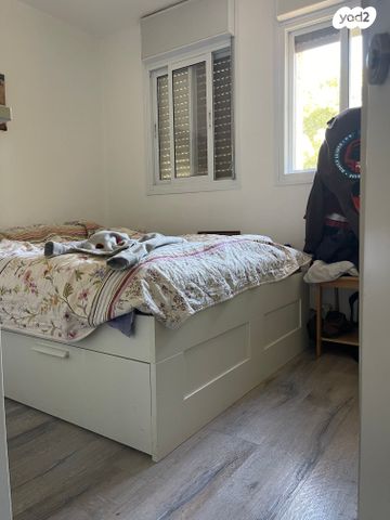 דירה, מרדכי אלקחי, ארמון הנציב, תלפיות מזרח, ירושלים