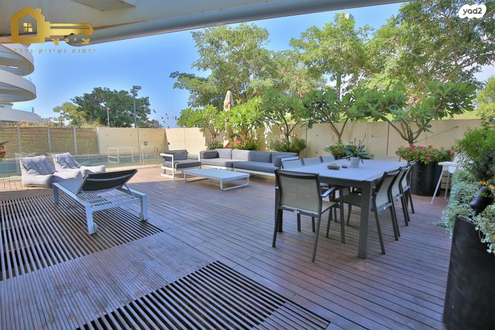 דירת גן, גלילות, תל אביב יפו