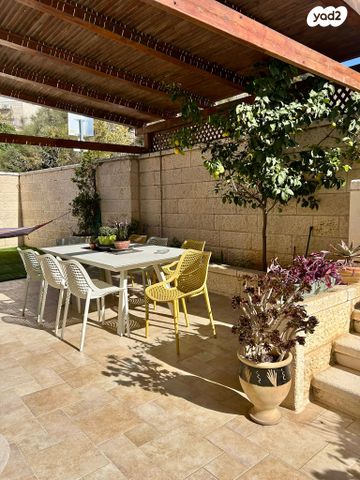 בית פרטי/ קוטג', עלמון, קרית יערים, גבעת זאב