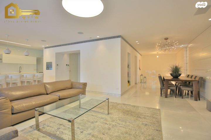 דירת גן, גלילות, תל אביב יפו