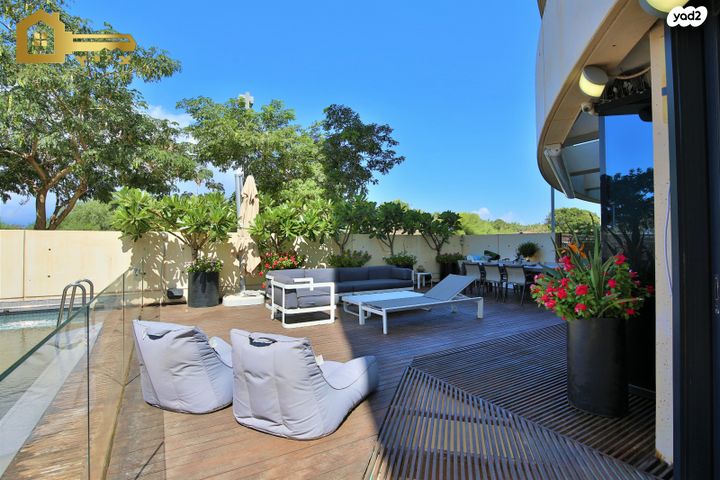 דירת גן, גלילות, תל אביב יפו