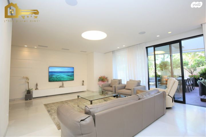 דירת גן, גלילות, תל אביב יפו