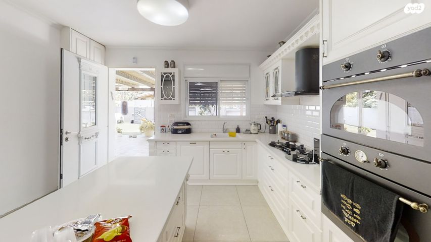 דו משפחתי, פרדס חנה כרכור