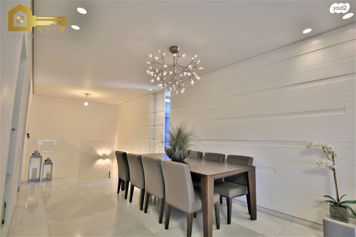 דירת גן, גלילות, תל אביב יפו