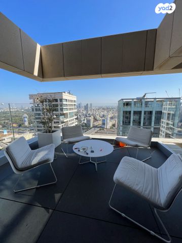 דירה, ניסים אלוני, צמרות איילון, פארק צמרת, תל אביב יפו