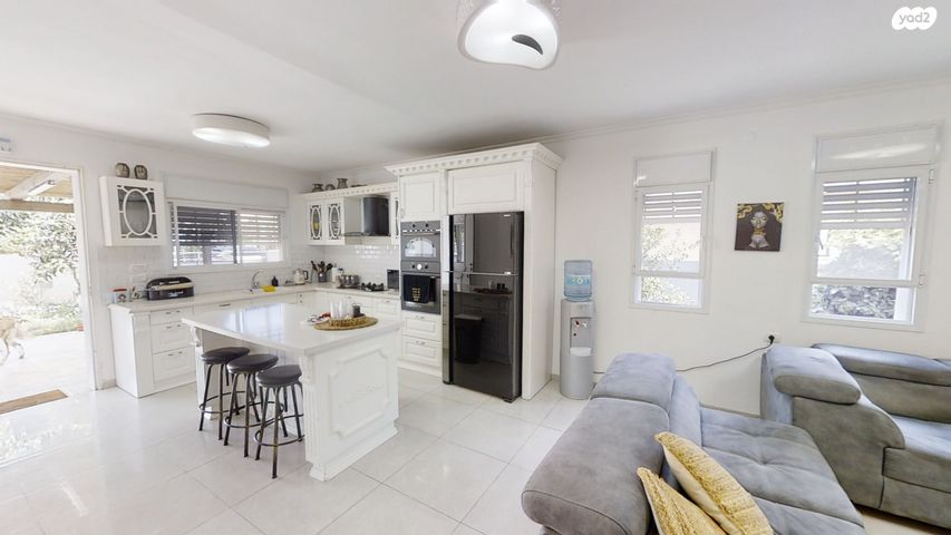 דו משפחתי, פרדס חנה כרכור