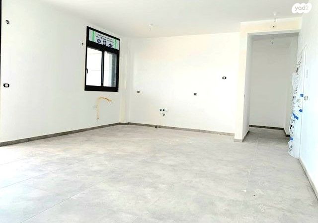 דירה, משה רינת, קרית רבין, חולון