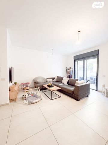 דירת גן, דבורה הנביאה, נגבה, רמת גן