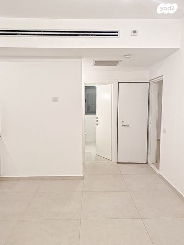 דירת גן, דבורה הנביאה, נגבה, רמת גן