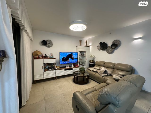 דירה, הדודאים, עין הים, חדרה