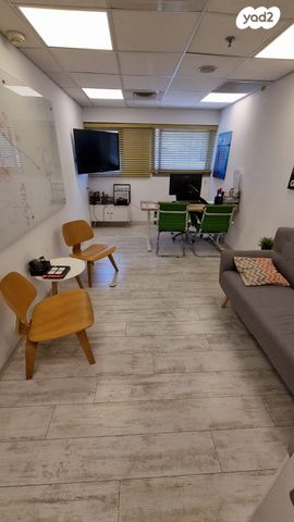 משרדים, התע"ש, כפר סבא