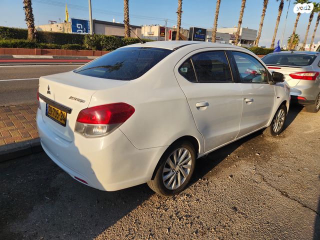 מיצובישי אטראז'