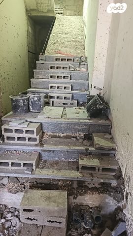 דירה, שיבת ציון 52, העיר התחתית, ואדי סאליב, חיפה