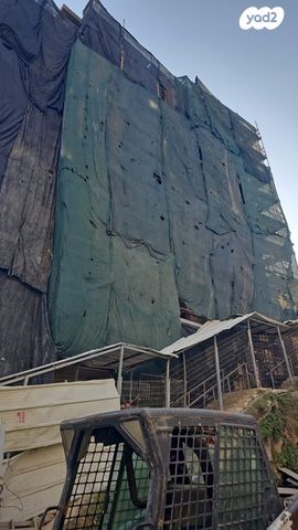 דירה, שיבת ציון 52, העיר התחתית, ואדי סאליב, חיפה