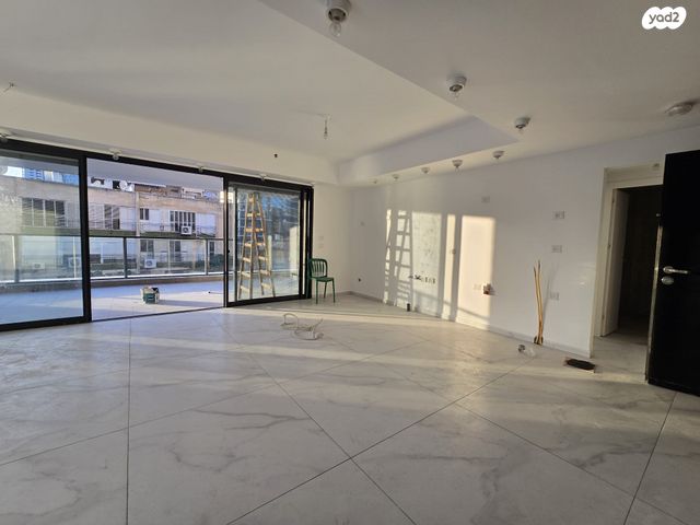 דירת גן, רמת גן