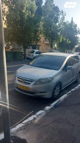 מודעת רכב הונדה FR-V