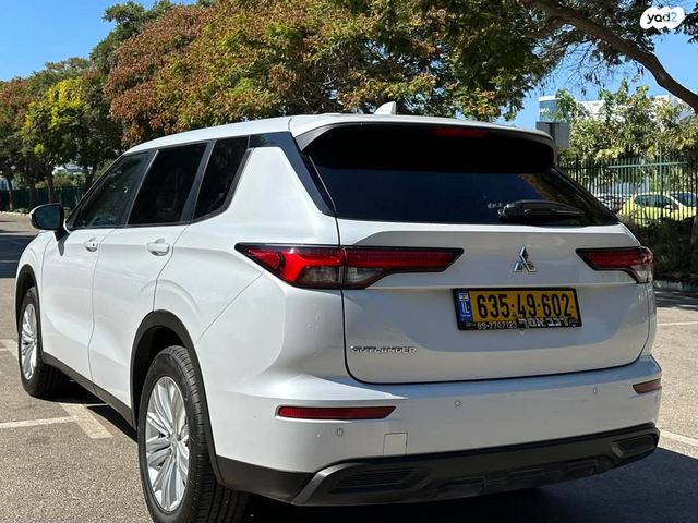 מיצובישי אאוטלנדר