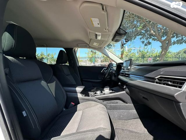 מיצובישי אאוטלנדר