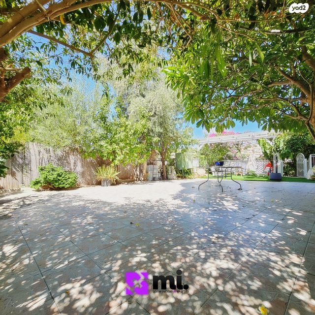 דו משפחתי, הגולן, בית שמש