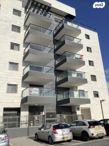 דירה, אלון, החורש, חריש