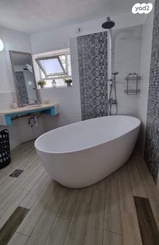 בית פרטי/ קוטג', נעלה