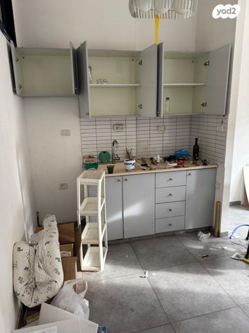 דירה, הרב יצחק בראשי, מחנה יהודה - לב העיר, ירושלים