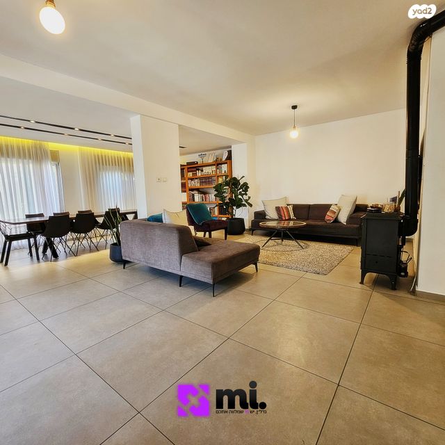 דו משפחתי, הגולן, בית שמש