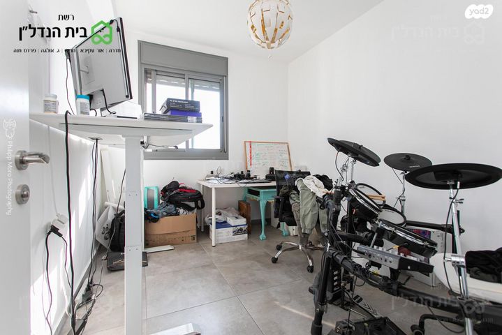 דופלקס, הגל 10, החותרים, טירת כרמל