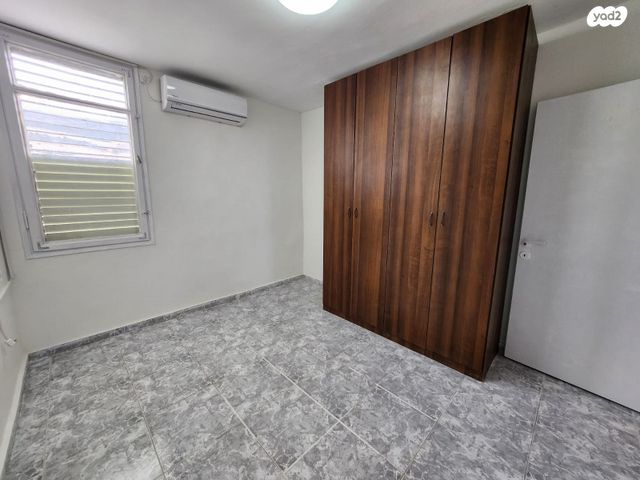 דירה, גיורא, טירת כרמל