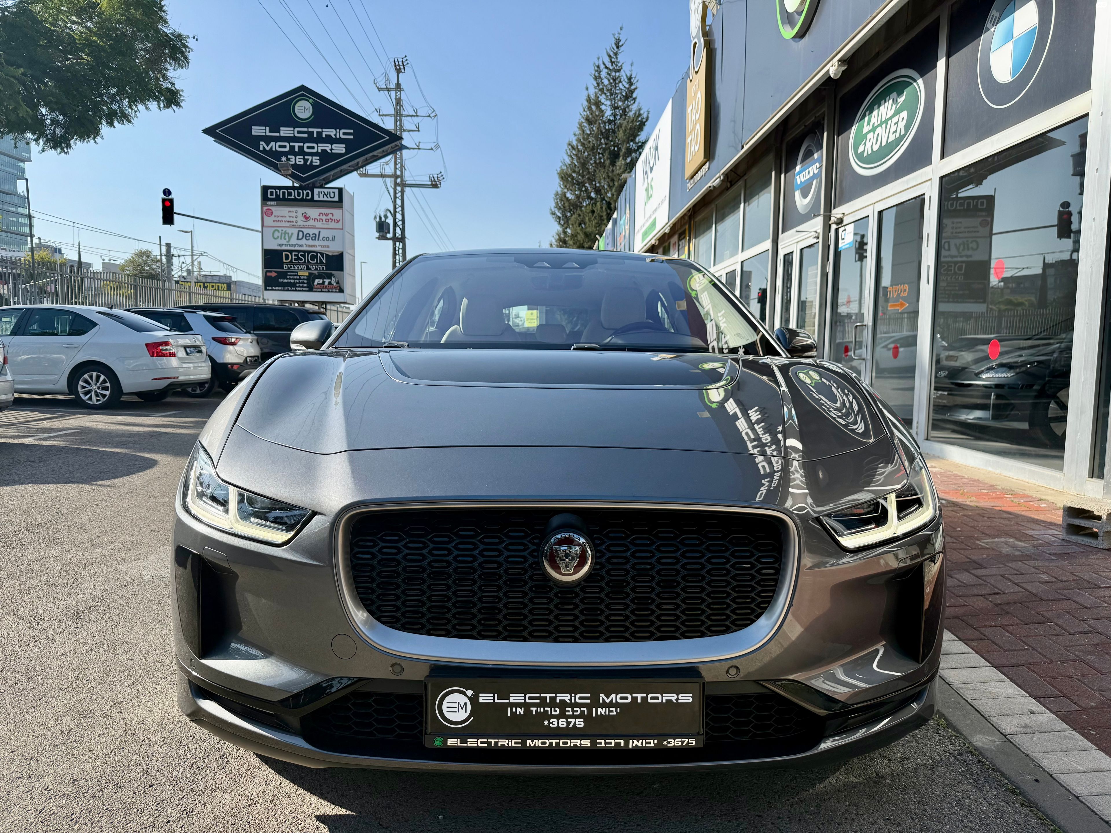 מודעת רכב יגואר I-Pace