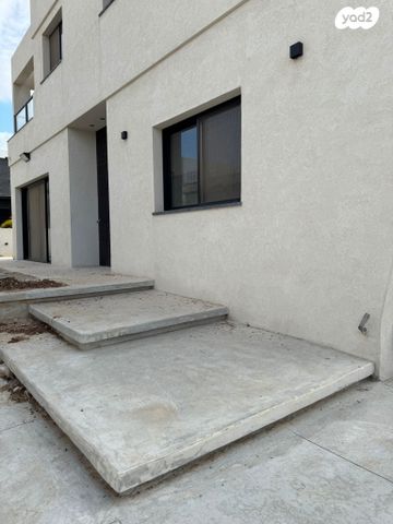 דו משפחתי, נחל צאלים, כרמי גת, קרית גת