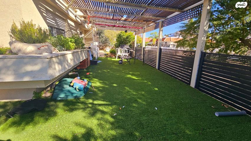 דו משפחתי, ספיר, סביונים, מעלות תרשיחא