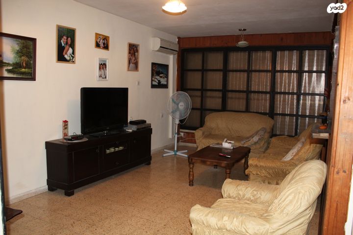 מעפילי אגוז 91