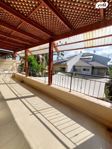 דו משפחתי, כפר יונה