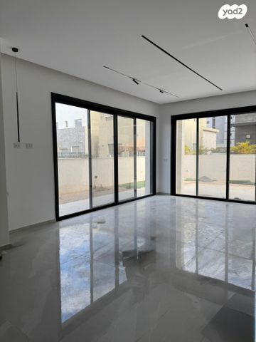 דו משפחתי, נחל צאלים, כרמי גת, קרית גת