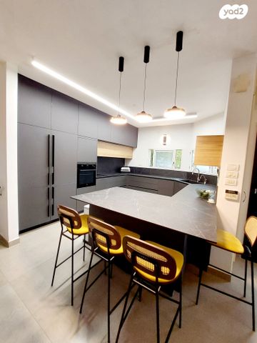 דו משפחתי, כפר יונה