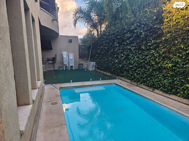 דו משפחתי, כפר יונה