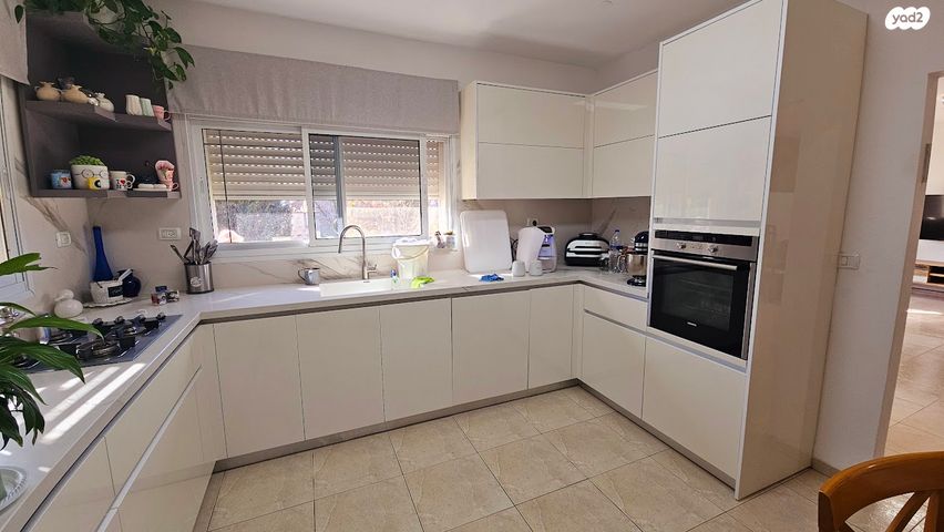 דו משפחתי, ספיר, סביונים, מעלות תרשיחא