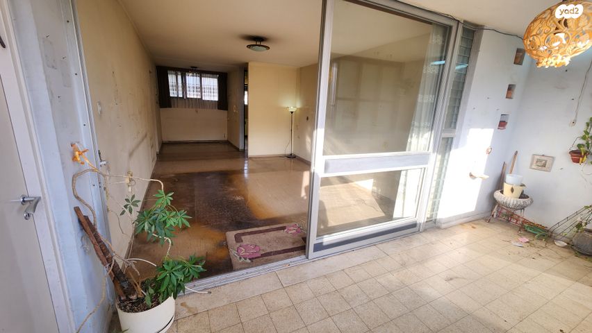 דירה, אלי כהן, רמת הנשיא, בת ים